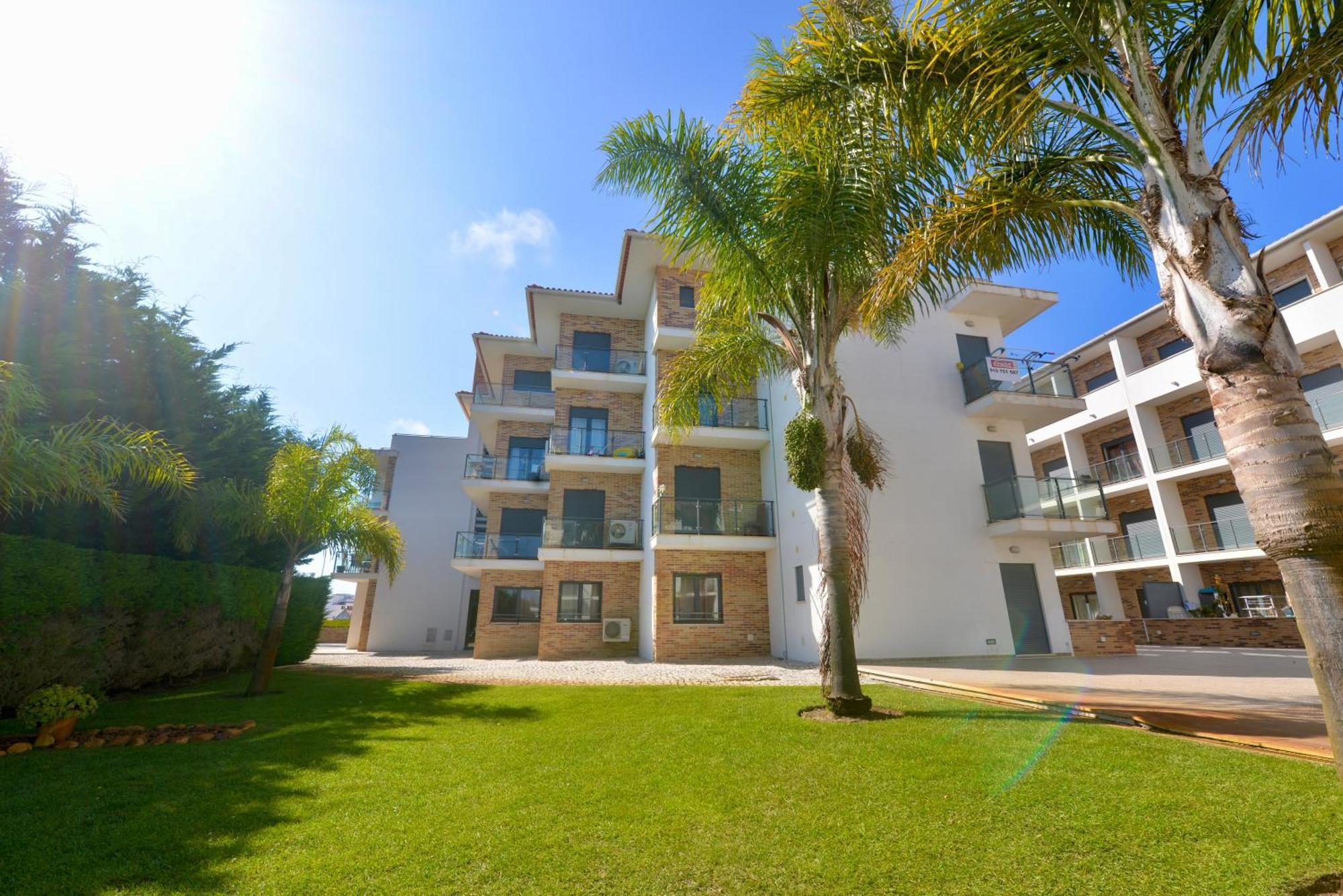 Pebble - 1 Bedroom Apartment Sleeps 5 With Pool & Tennis Court เซามาร์ทินโญโดปอร์โต ภายนอก รูปภาพ