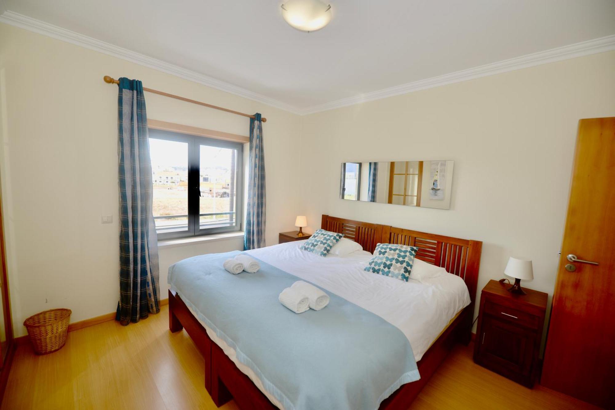 Pebble - 1 Bedroom Apartment Sleeps 5 With Pool & Tennis Court เซามาร์ทินโญโดปอร์โต ภายนอก รูปภาพ